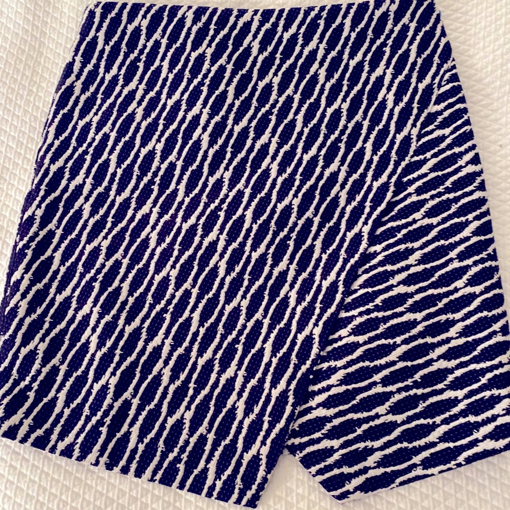 Loft Medium side zip Skirt